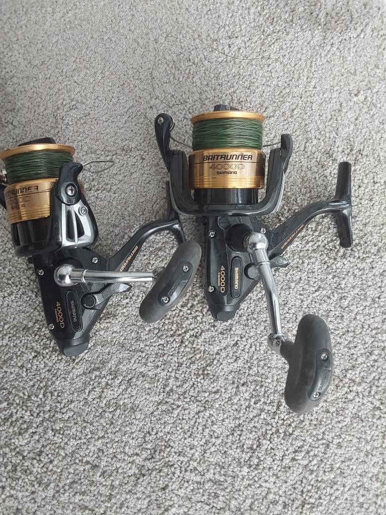 Shimano baitrunner 4000D 2x, Ophalen of Verzenden, Gebruikt, Molen