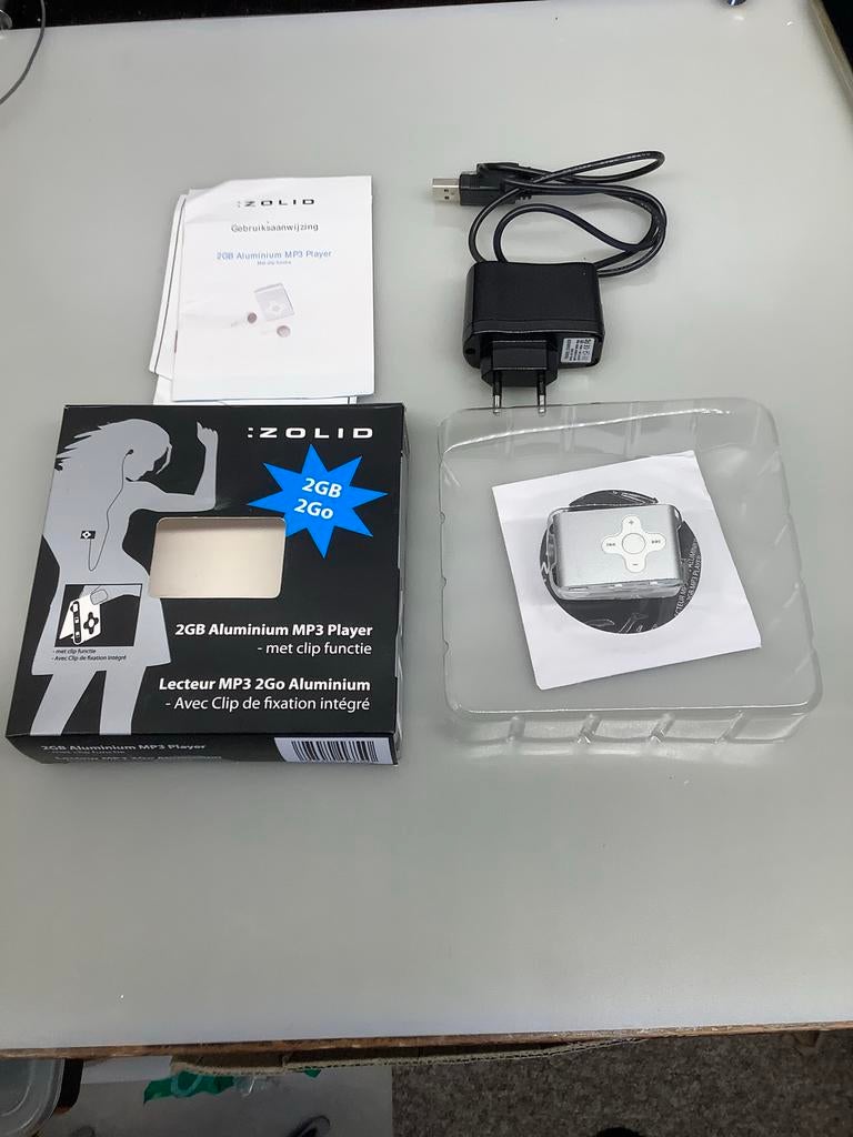 Zolid 2GB Aluminium MP3 Speler met Clip Functie, Ophalen of Verzenden, Zo goed als nieuw, Overige merken, 2 tot 10 GB