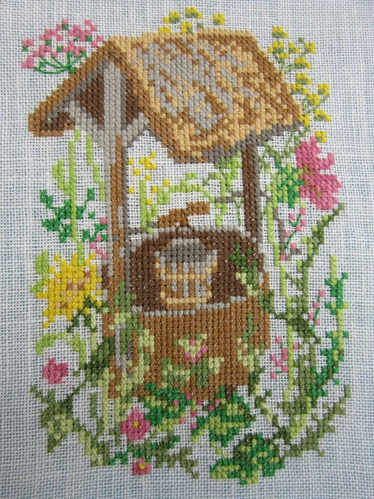 Borduurwerk Versierde Waterput., Ophalen of Verzenden, Zo goed als nieuw, Handborduren, Overige typen