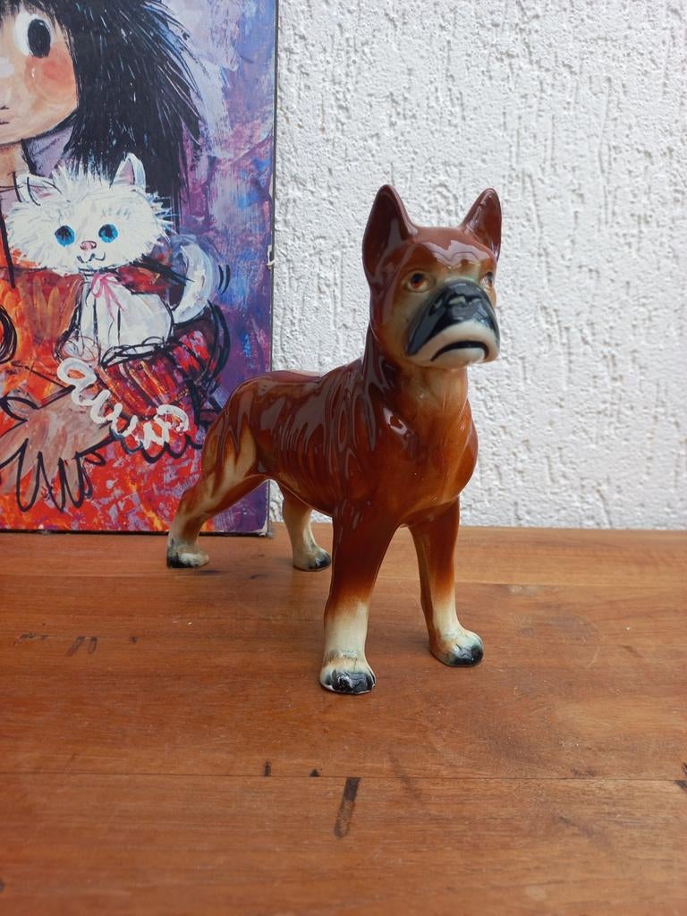 Vintage beeld. Hond. Boxer. Kitsch. Japan, Antiek en Kunst, Ophalen of Verzenden