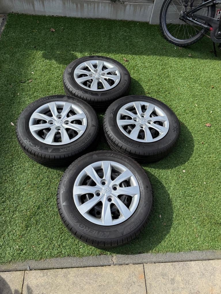 13 inch autobanden met velg, Ophalen