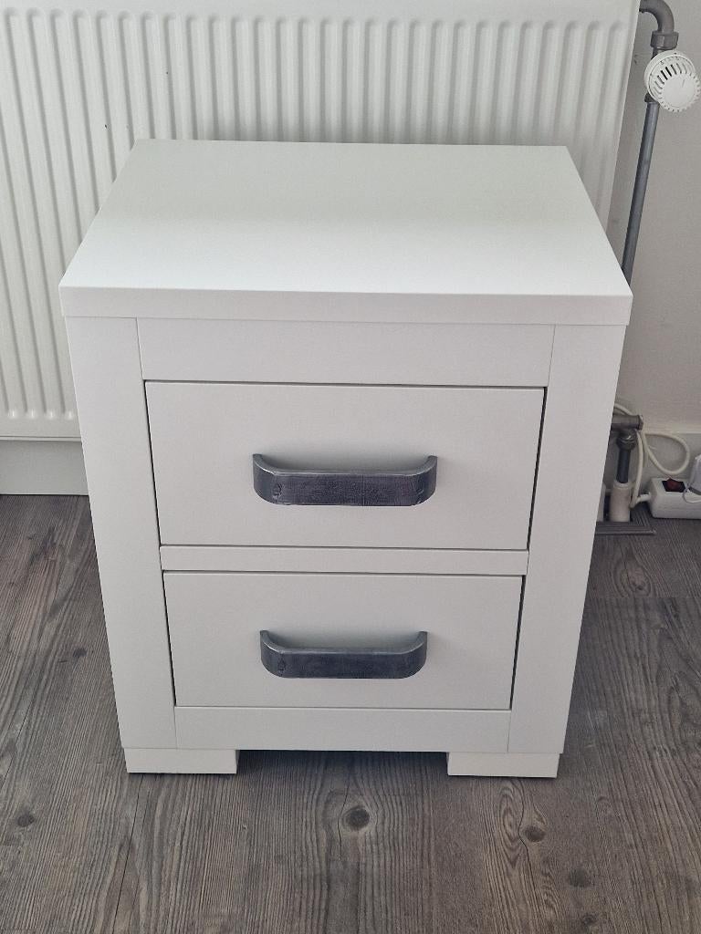 Kidsmill Brent nachtkastje wit, Zo goed als nieuw, Minder dan 50 cm, Ophalen, Minder dan 90 cm