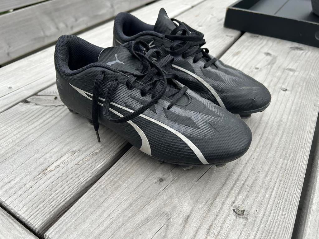 Voetbalschoenen Puma maat 37,5, Sport en Fitness, Voetbal, Maat XS of kleiner, Ophalen of Verzenden, Zo goed als nieuw, Schoenen