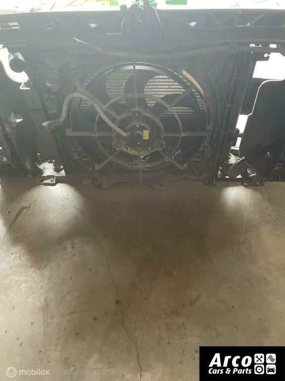 Hyundai i20 Voorfront met Koelerset 1.2 G4LA 139476 km 2010, Auto-onderdelen, Carrosserie en Plaatwerk, Gebruikt, Ophalen of Verzenden