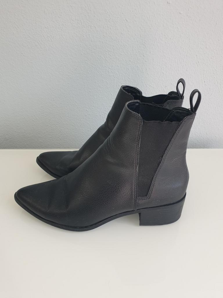H&M 39 laarsjes zwart dames schoenen laarzen boots punt, Ophalen of Verzenden, Zo goed als nieuw, Zwart