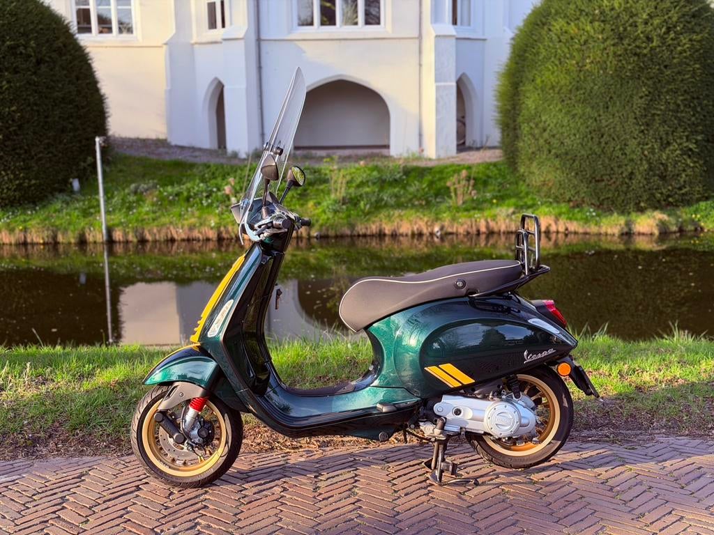 Vespa Sprint scooter/brommer racing sixtees edition., Fietsen en Brommers, Snorfietsen en Snorscooters, Ophalen of Verzenden, Zo goed als nieuw