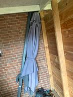 Zweefparasol met voet, Tuin en Terras, Parasols, Ophalen of Verzenden, Gebruikt, 2 tot 3 meter, Zweefparasol