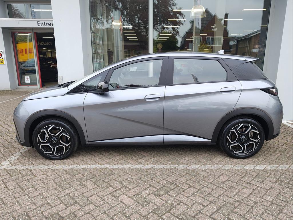 BYD Dolphin COMFORT 60.4 kWh Warmtepomp | 427 KM RANGE! | V2, Auto's, BYD, Gebruikt, Zwart, Leder, 204 pk