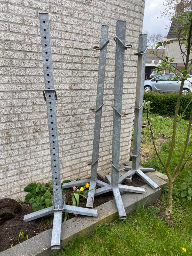 Springstaanders, Ophalen, Zo goed als nieuw