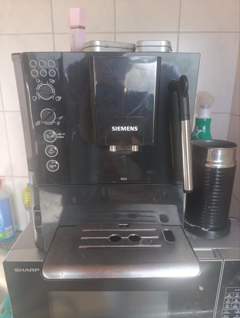 Siemens EQ.5 Espresso Machine - Goed Onderhouden, Witgoed en Apparatuur, Koffiezetapparaten, Espresso apparaat, Ophalen of Verzenden