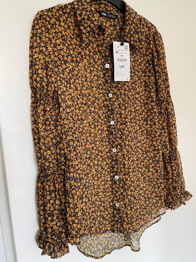 Nieuw met prijsk zwart met geel blousje met bloemen Zara M, Kleding | Dames, Blouses en Tunieken, Ophalen of Verzenden, Nieuw