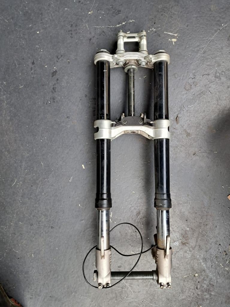 Aprilia shiver 750 voorvork, Motoren, Ophalen, Gebruikt