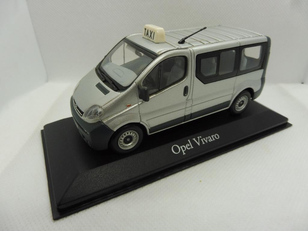 OPEL VIVARO  TAXI  van MINICHAMS 1:43  NIEUW, Ophalen of Verzenden, Nieuw, Auto, MiniChamps