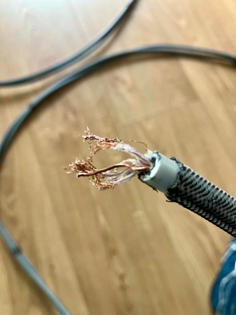 High-end Konig luidsprekerkabel. 2x190cm, Audio, Tv en Foto, Audiokabels en Televisiekabels, Ophalen, Gebruikt, Minder dan 2 meter