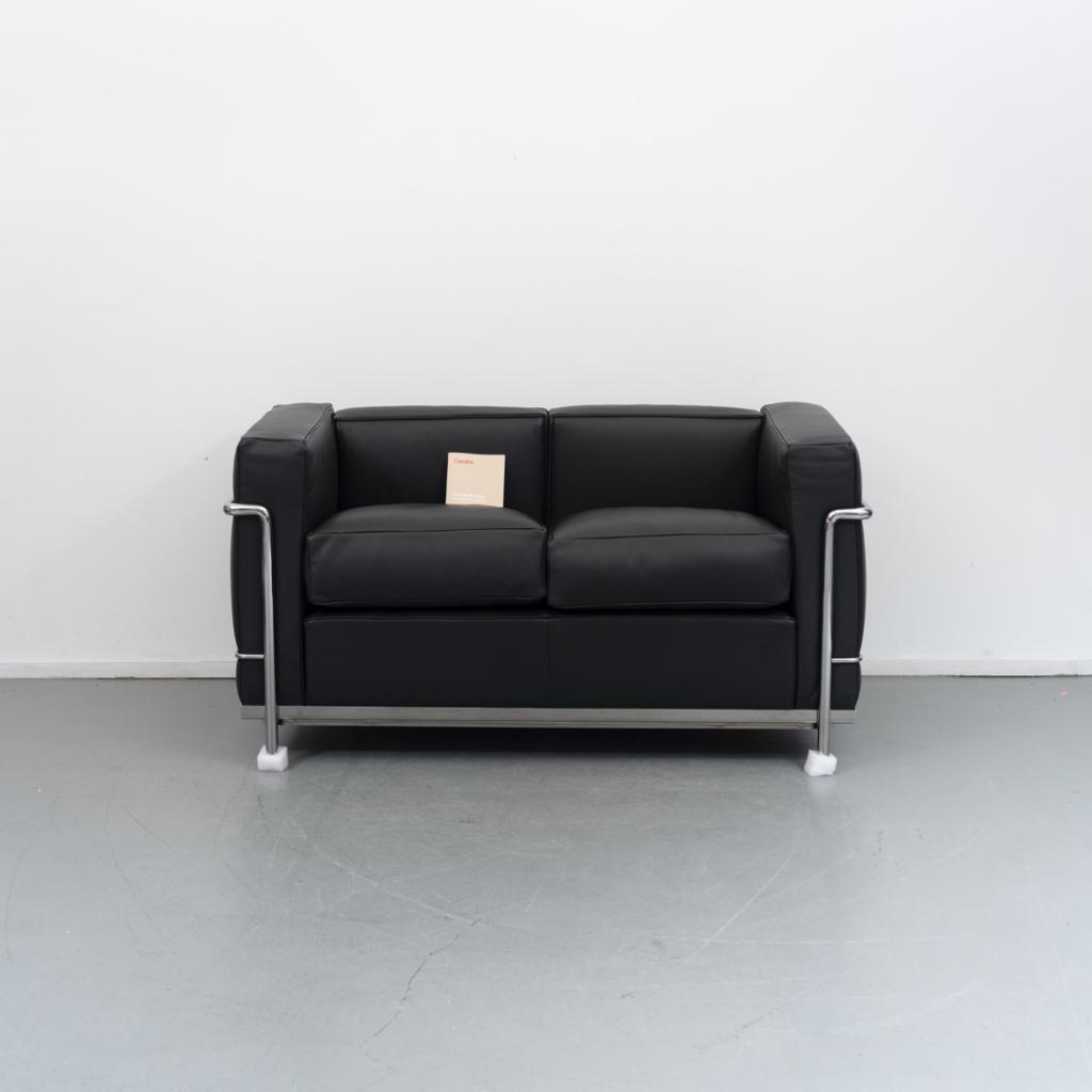 2x Cassina LC2 Tweezits Bank Le Corbusier Zwart – Leer, Niet ingevuld, Niet ingevuld, Rechte bank, Leer