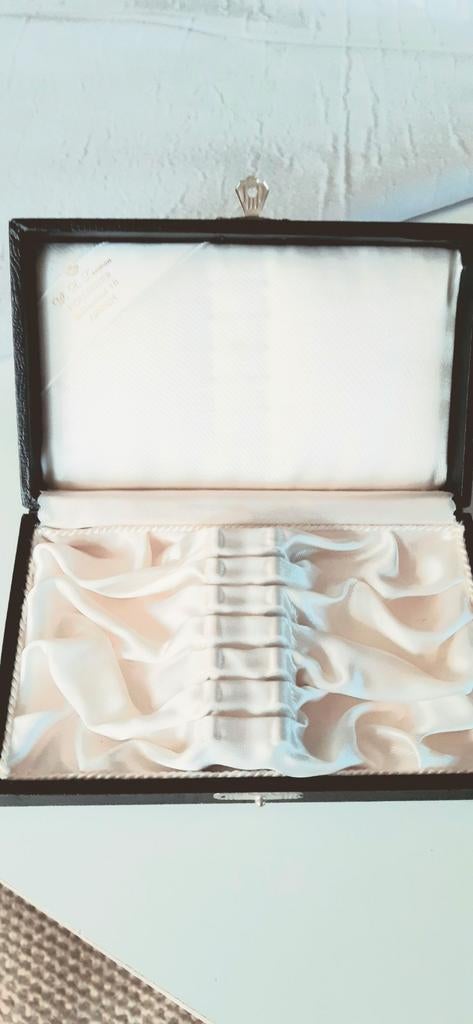 Gave oude cassette voor 6 theelepeltjes of gebakvorkjes, Ophalen of Verzenden