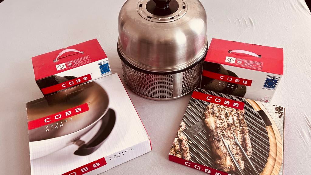 COBB Premier Barbecue met accessoires en Cobble Stones, Tuin en Terras, Ophalen, Zo goed als nieuw