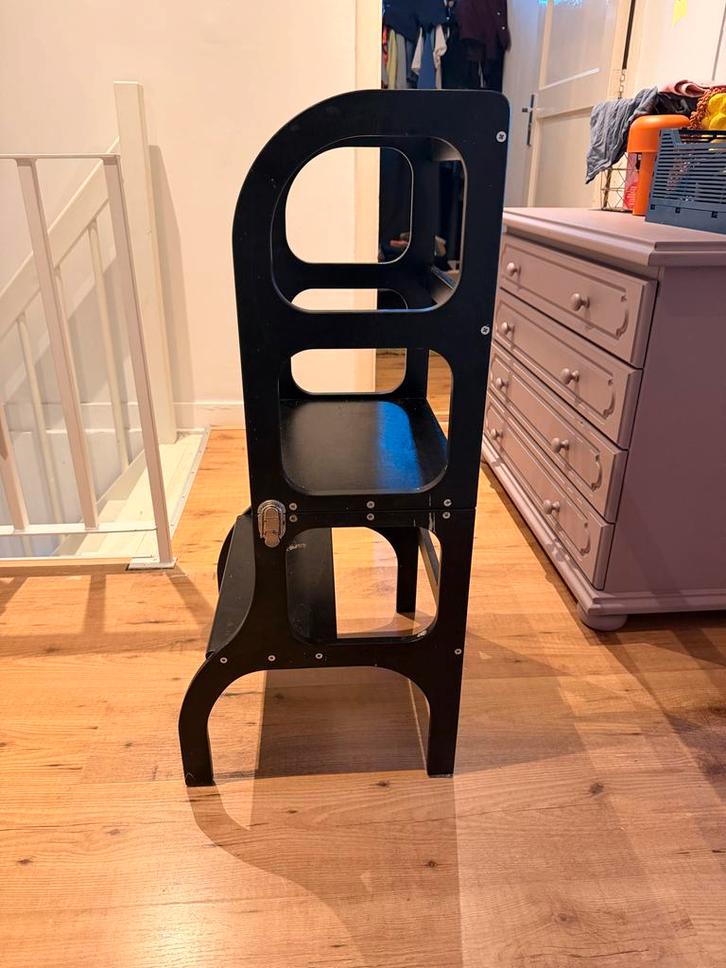 Leertoren / Tafel / Kinderstoel - Zwart, Lichte Gebruiksspor, Kinderen en Baby's, Kinderstoelen, Gebruikt, Overige typen, Ophalen of Verzenden