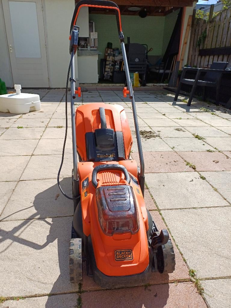 Grasmaaier op accu(Black&Decker), mooi en sterk., Tuin en Terras, Grasmaaiers, Ophalen, Cirkelmaaier, Gebruikt, Accu-grasmaaier