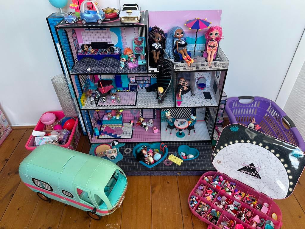 LOL surprise complete set, Kinderen en Baby's, Speelgoed | Poppenhuizen, Ophalen, Gebruikt, Poppenhuis