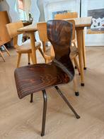 Vintage schoolstoeltje met stalen poten, Kinderen en Baby's, Kinderkamer | Tafels en Stoelen, Ophalen, Gebruikt, Stoel(en)