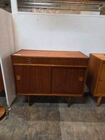 Vintage Mid-Century Deens teak schuifdeur kastje sideboard, Huis en Inrichting, Kasten | Dressoirs, Ophalen, Gebruikt, 50 tot 100 cm
