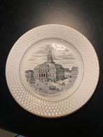 Bordje monumenten stadhuis maastricht petrus regout, Antiek en Kunst, Antiek | Servies los, Ophalen of Verzenden