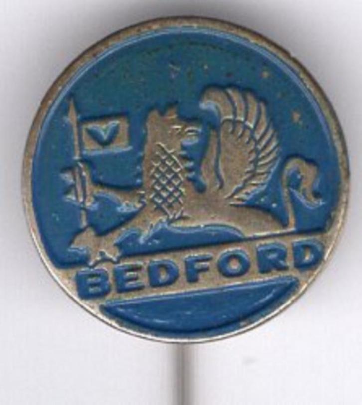 Bedford blauw op zilverkleurig auto speldje ( A_087a ), Verzamelen, Speldjes, Pins en Buttons, Nieuw, Speldje of Pin, Transport