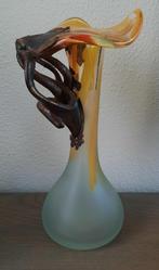 gele trompetvaas met bronzen "handgreep", Antiek en Kunst, Ophalen of Verzenden