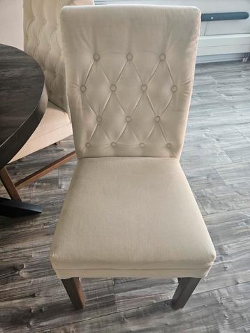Leuke eetkamerstoelen beschikbaar voor biedingen