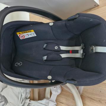 Maxi cosy beschikbaar voor biedingen