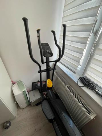 Domyos 520 crosstrainer beschikbaar voor biedingen