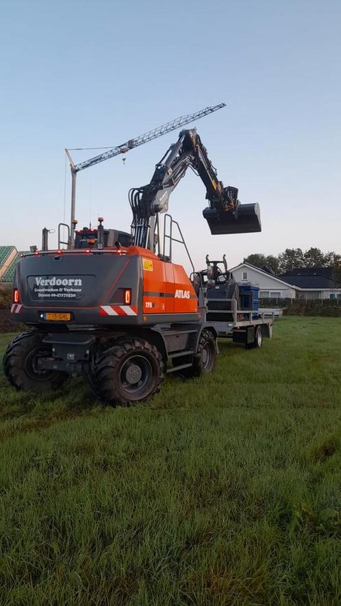 Graafmachine met machinist, grondwerk, bestrating & riool, Diensten en Vakmensen, Tuinmannen en Stratenmakers, Bestrating, Tuin- of Vijveraanleg