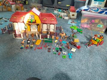 Zeer groot manege set van Playmobil. beschikbaar voor biedingen