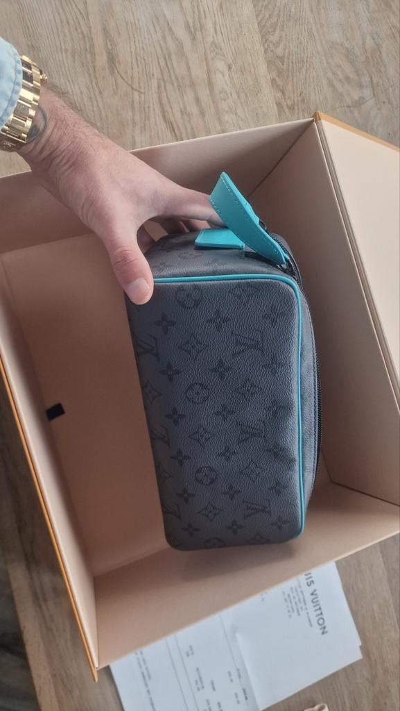 LV Louis vuitton toilettas tas baby blauw, Ophalen of Verzenden, Nieuw, Blauw, Handtas