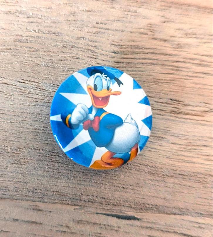 Donald Duck - 25 mm button/speld - blauw, Verzamelen, Poppetjes en Figuurtjes, Nieuw, Ophalen of Verzenden