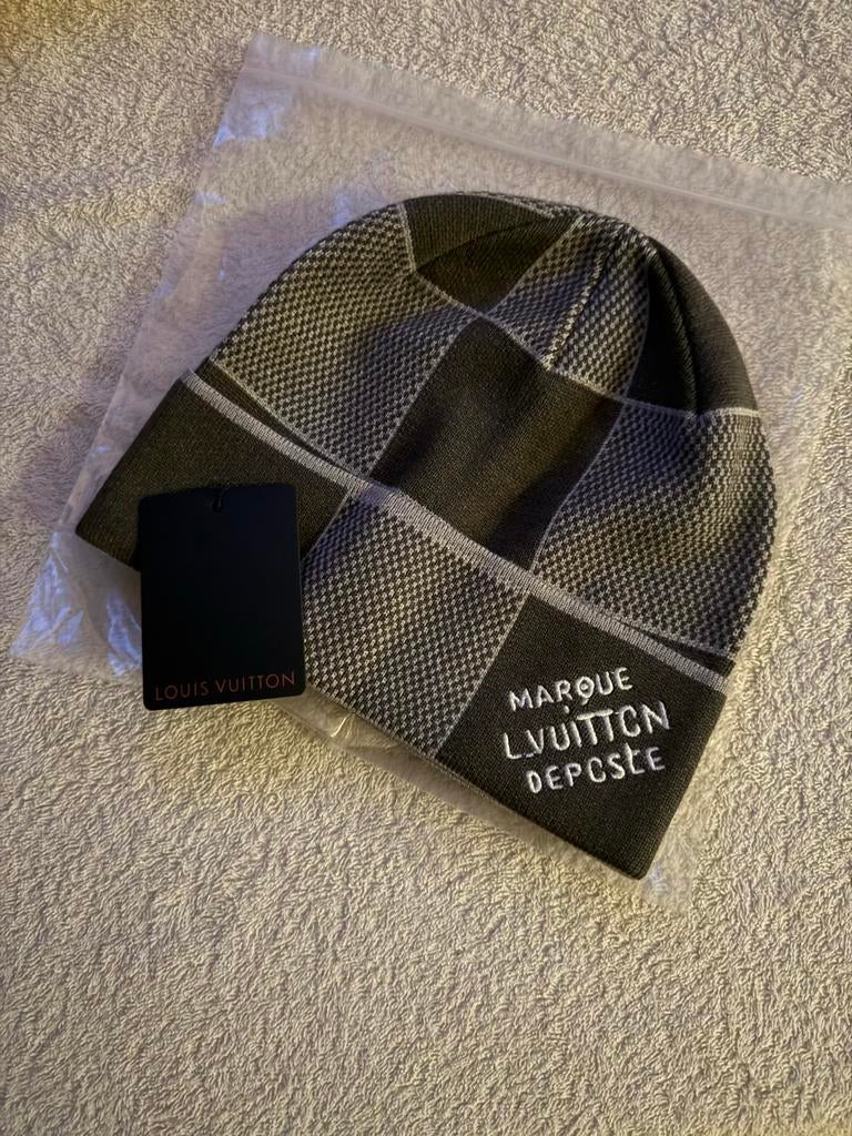 Louis Vuitton Muts - Nieuwstaat, Ophalen of Verzenden, Nieuw, Overige maten, Muts