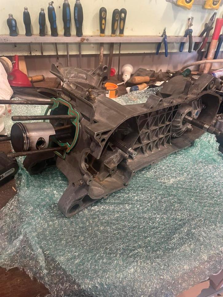 125 Hexagon Lc blok, Fietsen en Brommers, Brommeronderdelen | Scooters, Ophalen