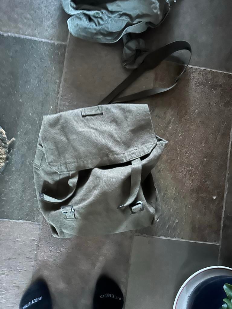 Leger spullen, Ophalen, Landmacht, Nederland, Helm of Baret