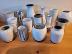 Witte vintage vaasjes 3 voor 17,5 euro aardewerk vaas vaasje, Wit, Aardewerk of Porselein, Ophalen of Verzenden, Zo goed als nieuw