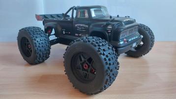 Arrma Notorious 6s BLX V5 zwart beschikbaar voor biedingen