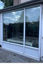 Kozijn met vaste raam. Kunststof, Doe-het-zelf en Verbouw, Kozijnen en Schuifpuien, Aluminium, Ophalen of Verzenden, Zo goed als nieuw