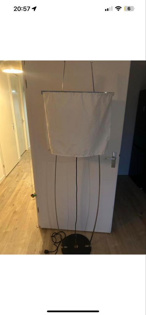 Stijlvolle staande lamp met stoffen kap, Huis en Inrichting, Lampen | Vloerlampen, Gebruikt, 150 tot 200 cm, Stof, Ophalen of Verzenden