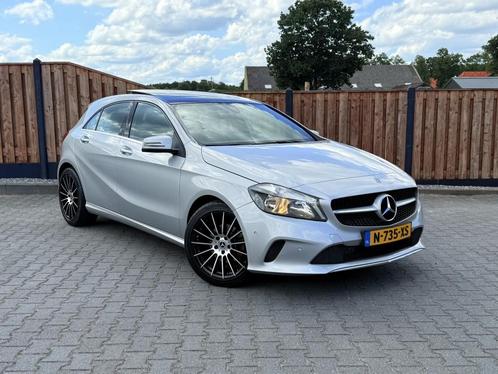 Mercedes-benz A-klasse 180 AMG-Line PANO 18 INCH keyless, Auto's, Mercedes-Benz, Bedrijf, A-Klasse, ABS, Achteruitrijcamera, Airbags