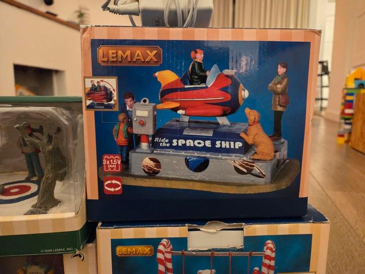 Lemax Space Ship Rocket Ride, Diversen, Kerst, Zo goed als nieuw, Ophalen