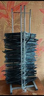 Metalen kledingrekhouder met hangers, Ophalen, Zo goed als nieuw