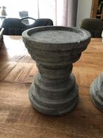 2 betonnen kandelaren, Ophalen, Zo goed als nieuw, Minder dan 25 cm