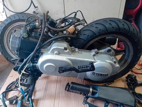 Motorblok 4 takt  gy6 (yamaha) imi   12inch  keihin carb, Fietsen en Brommers, Brommeronderdelen | Scooters, Zo goed als nieuw