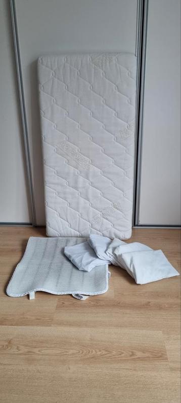 Aerosleep matras, topper en hoeslakens beschikbaar voor biedingen
