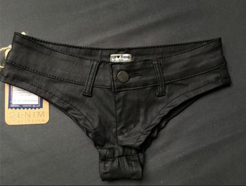 Zwarte leren hot pants sexy broekje dames vrouwen wetlook beschikbaar voor biedingen